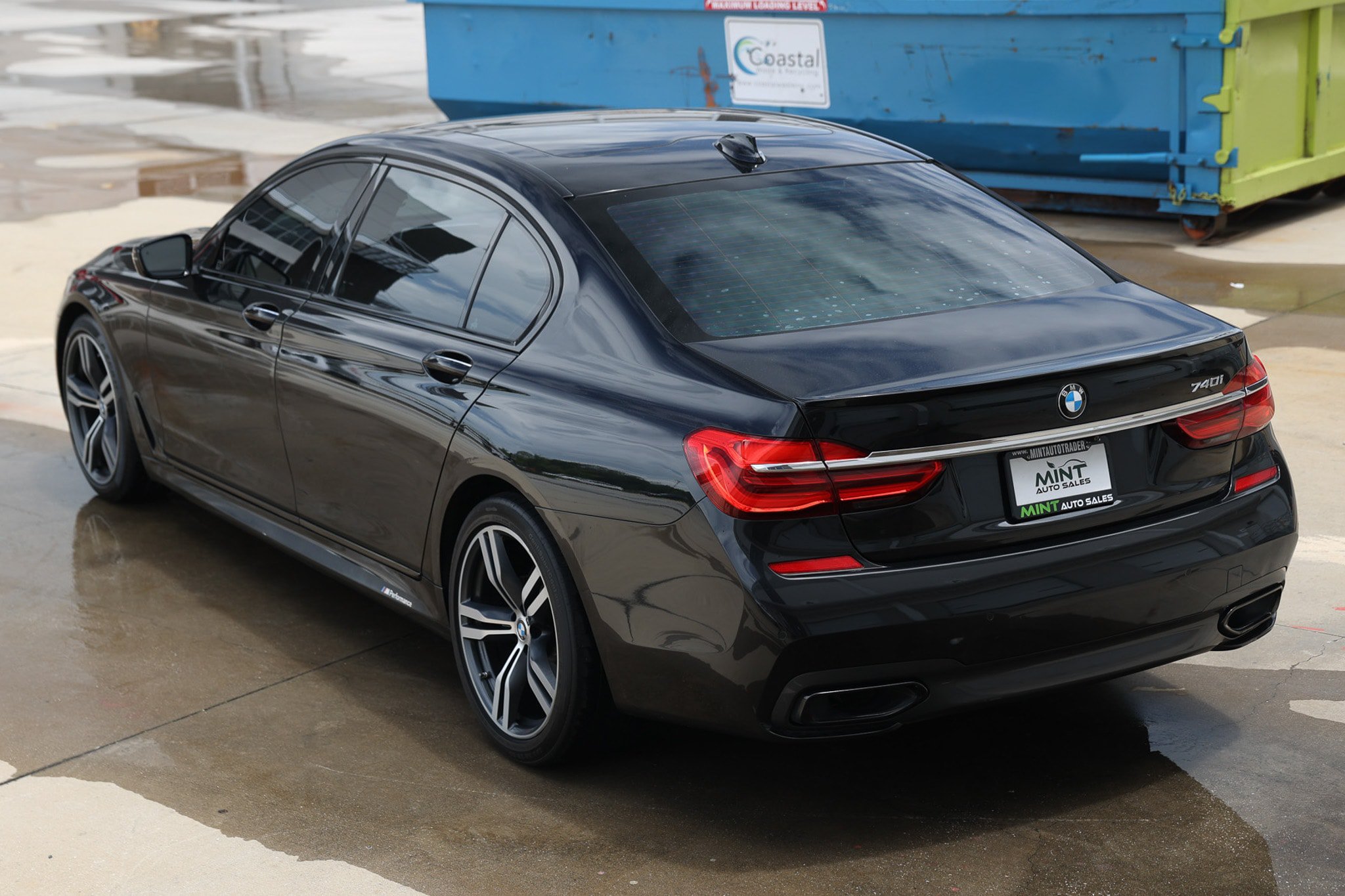 Used 2019 BMW 740i w/ M Sport Package RWD image 8