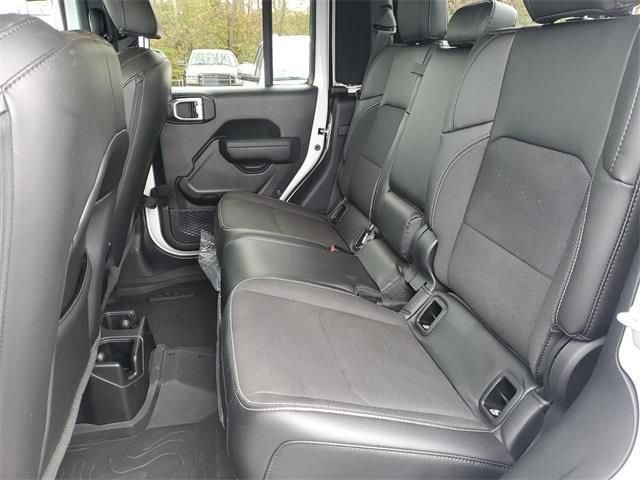 New 2023 Jeep Gladiator Sport AWD/4WD image 9