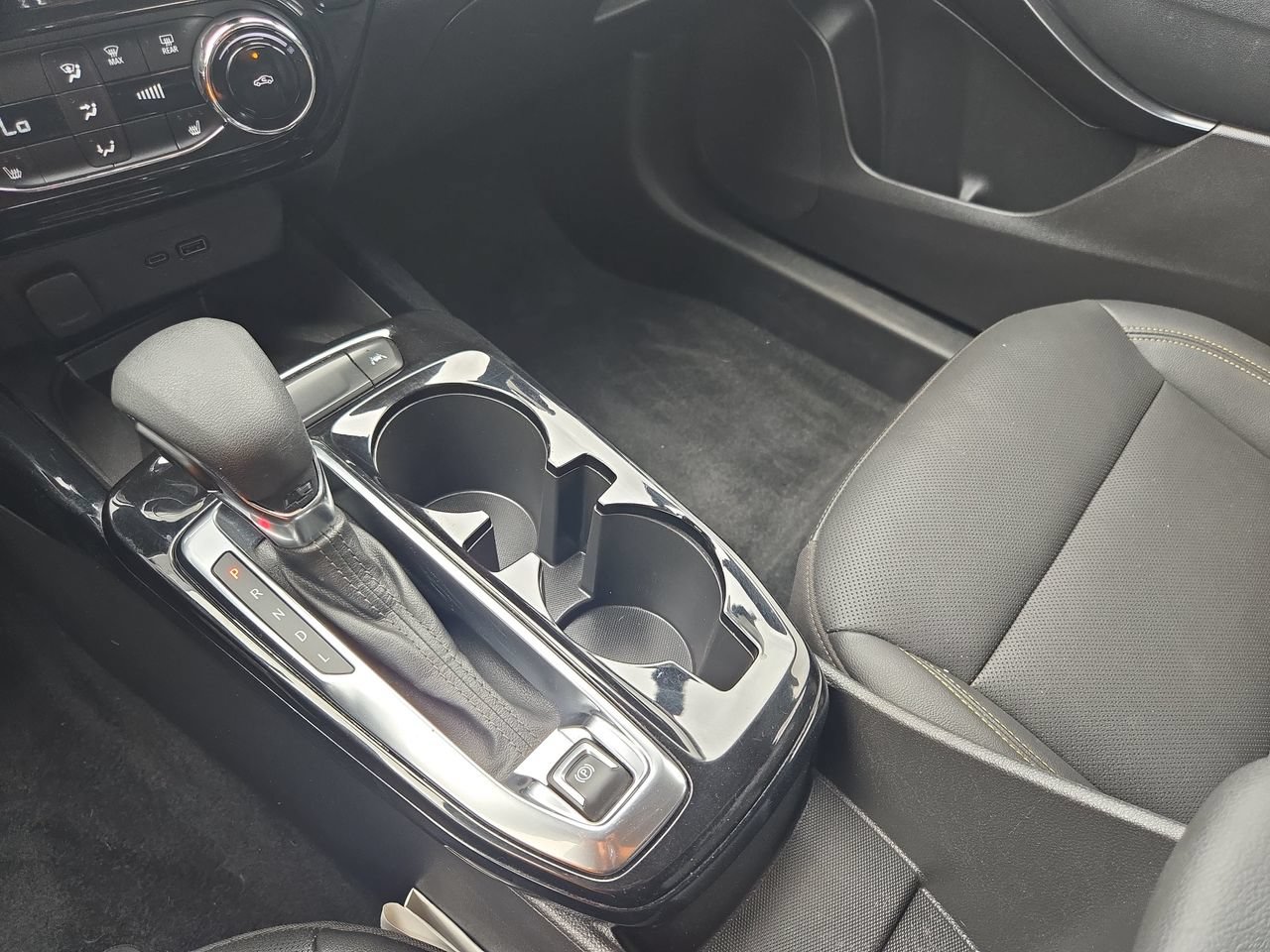 Used 2024 Chevrolet Trax ACTIV w/ Sunroof Package FWD image 24