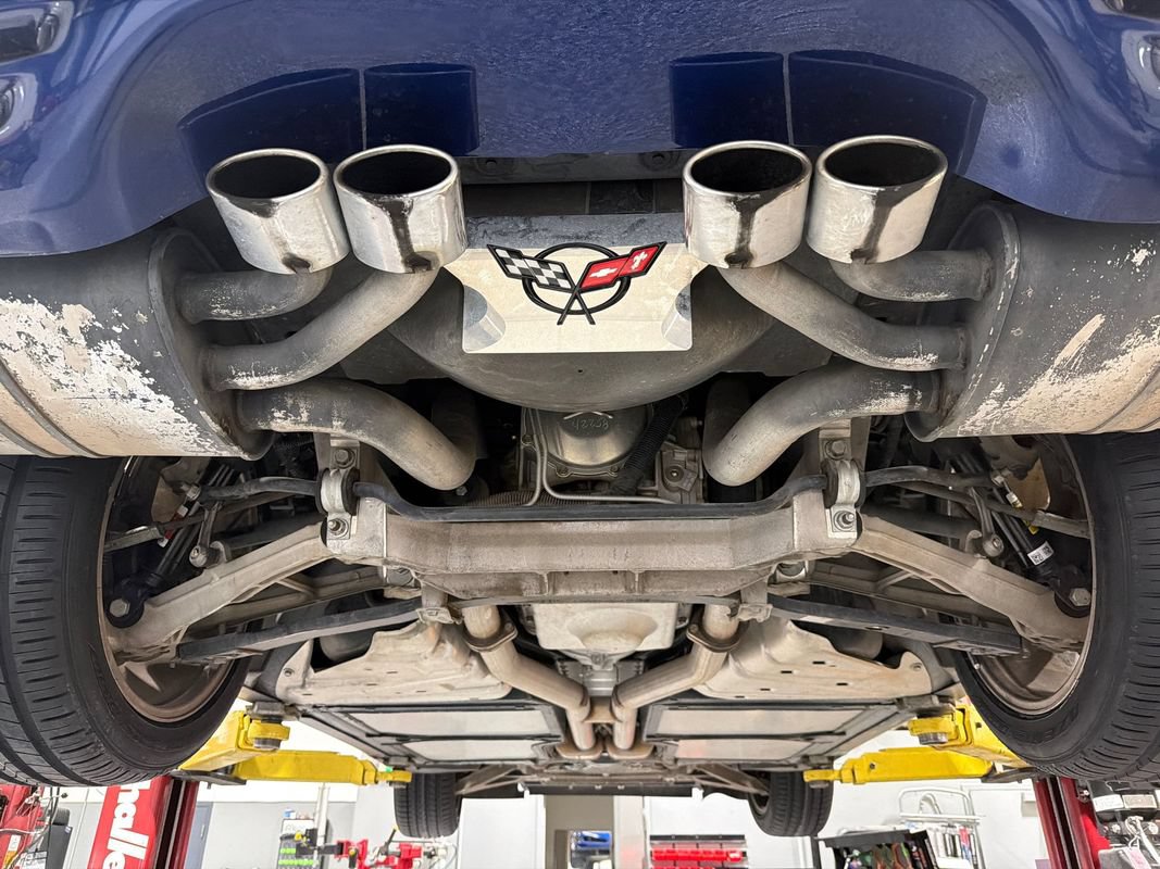 Used 2004 Chevrolet Corvette Convertible w/ Preferred Equipment Group RWD image 18