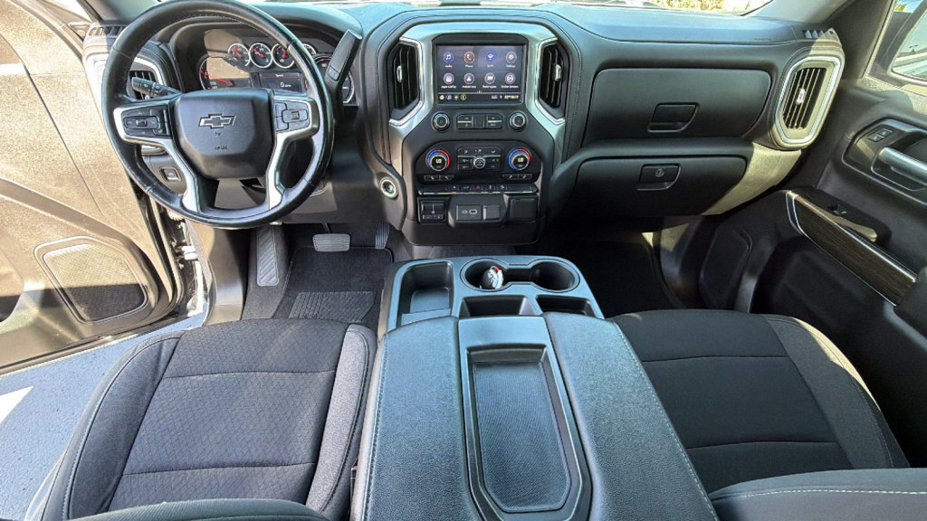 Used 2020 Chevrolet Silverado 1500 RST AWD/4WD image 26