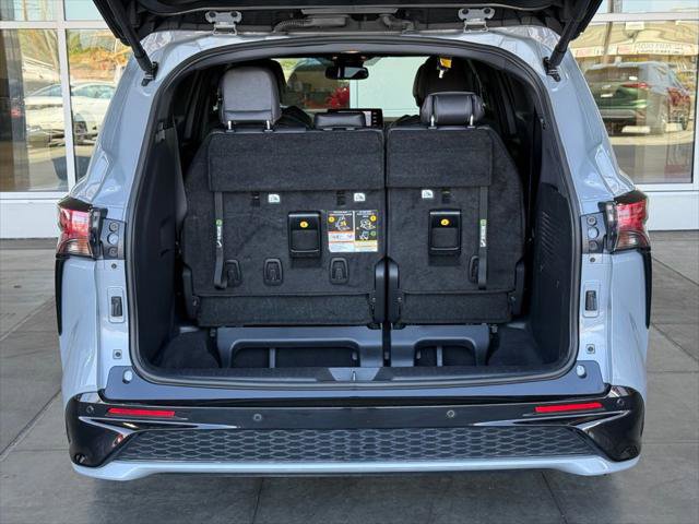 Certified 2023 Toyota Sienna XSE AWD/4WD image 16