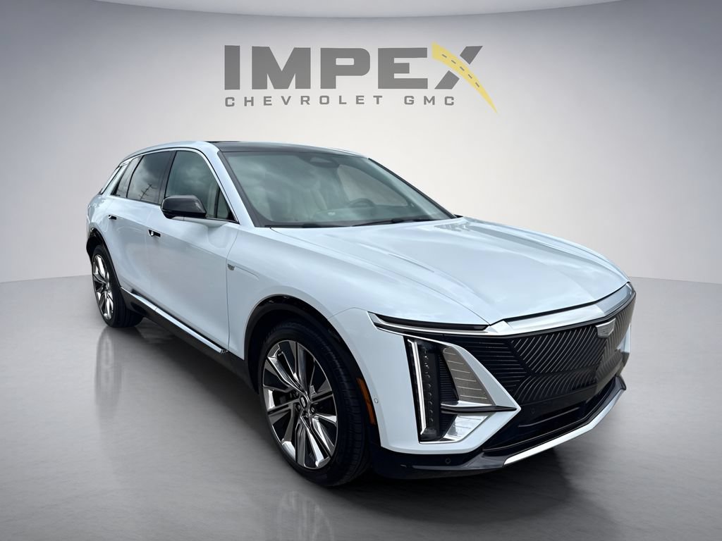 Used 2026 Cadillac Lyriq Signature Luxury w/ Nappa Leather Package AWD/4WD image 7