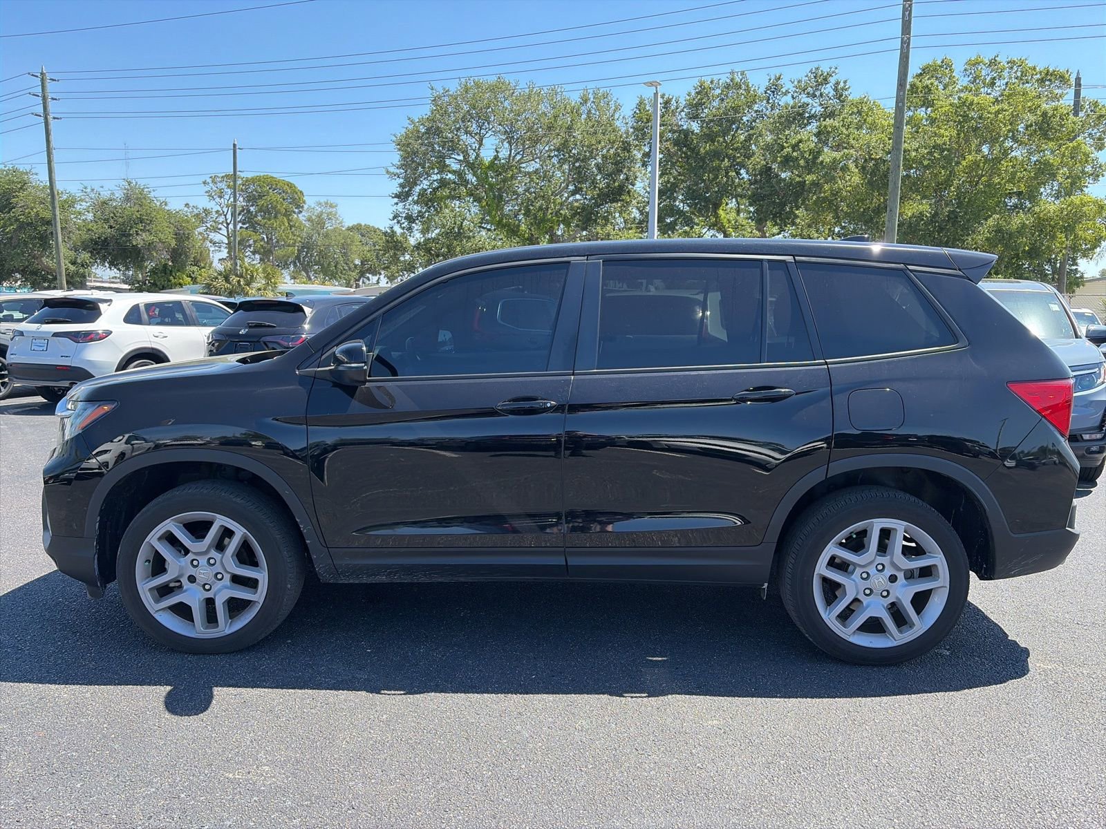 Used 2025 Honda Passport EX-L image 4
