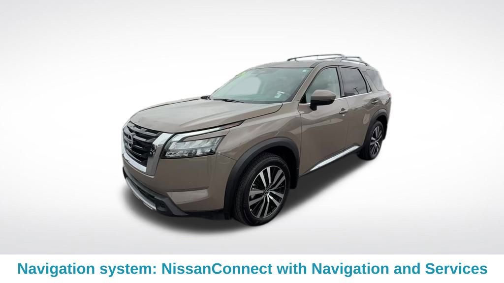 Used 2025 Nissan Pathfinder Platinum image 3