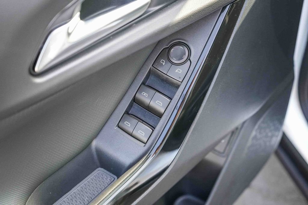 New 2026 Chevrolet Equinox LT w/ Convenience Package II FWD image 20