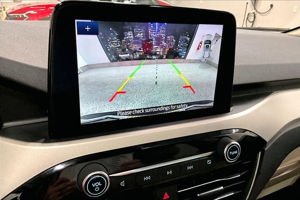 Used 2020 Ford Escape SEL image 14