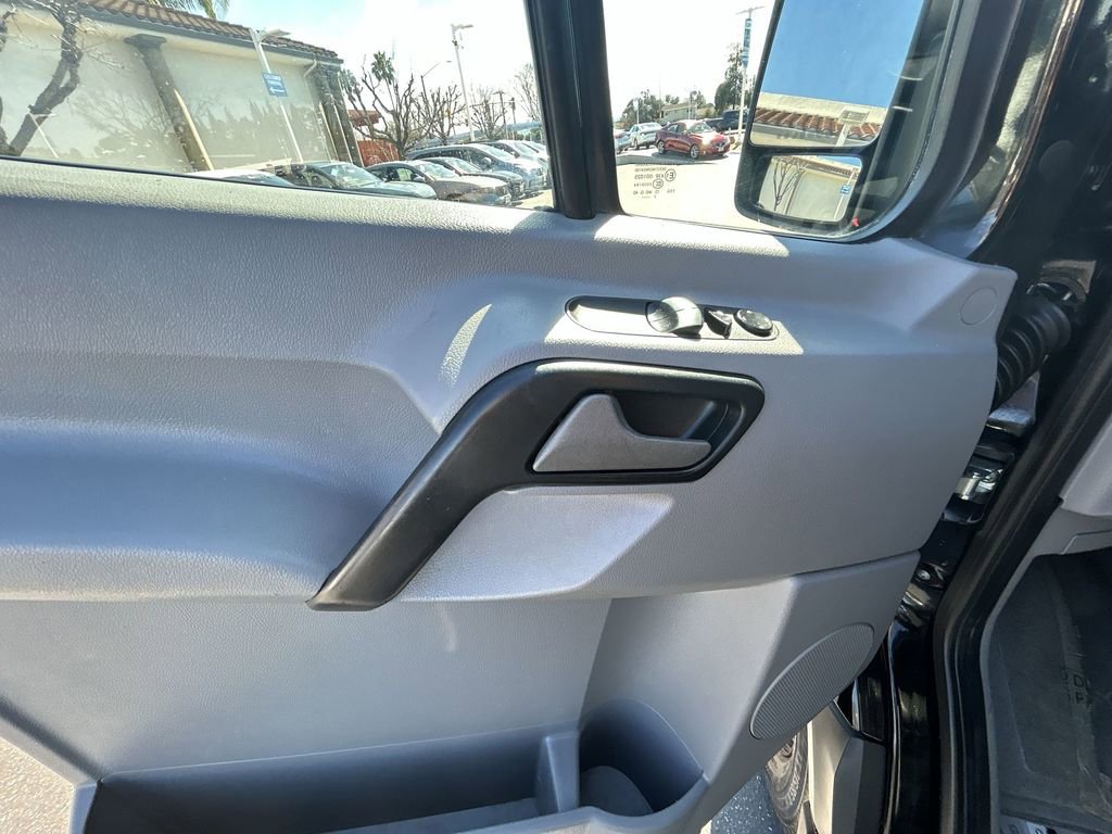 Used 2017 Mercedes-Benz Sprinter 3500 image 13