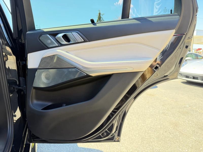 Used 2020 BMW X5 M50i w/ Executive Package image 25