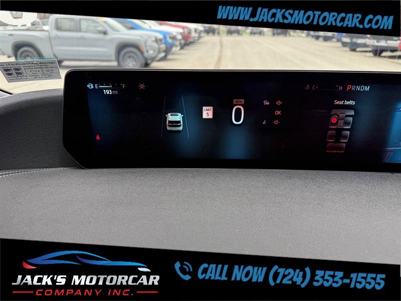 Used 2025 Ford Expedition Platinum w/ Stealth Appearance Package image 38