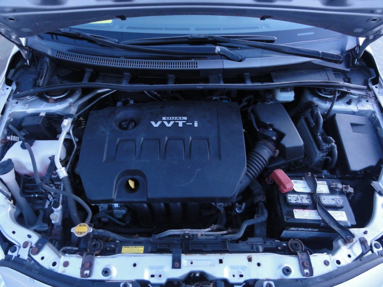 Used 2010 Toyota Corolla LE image 14