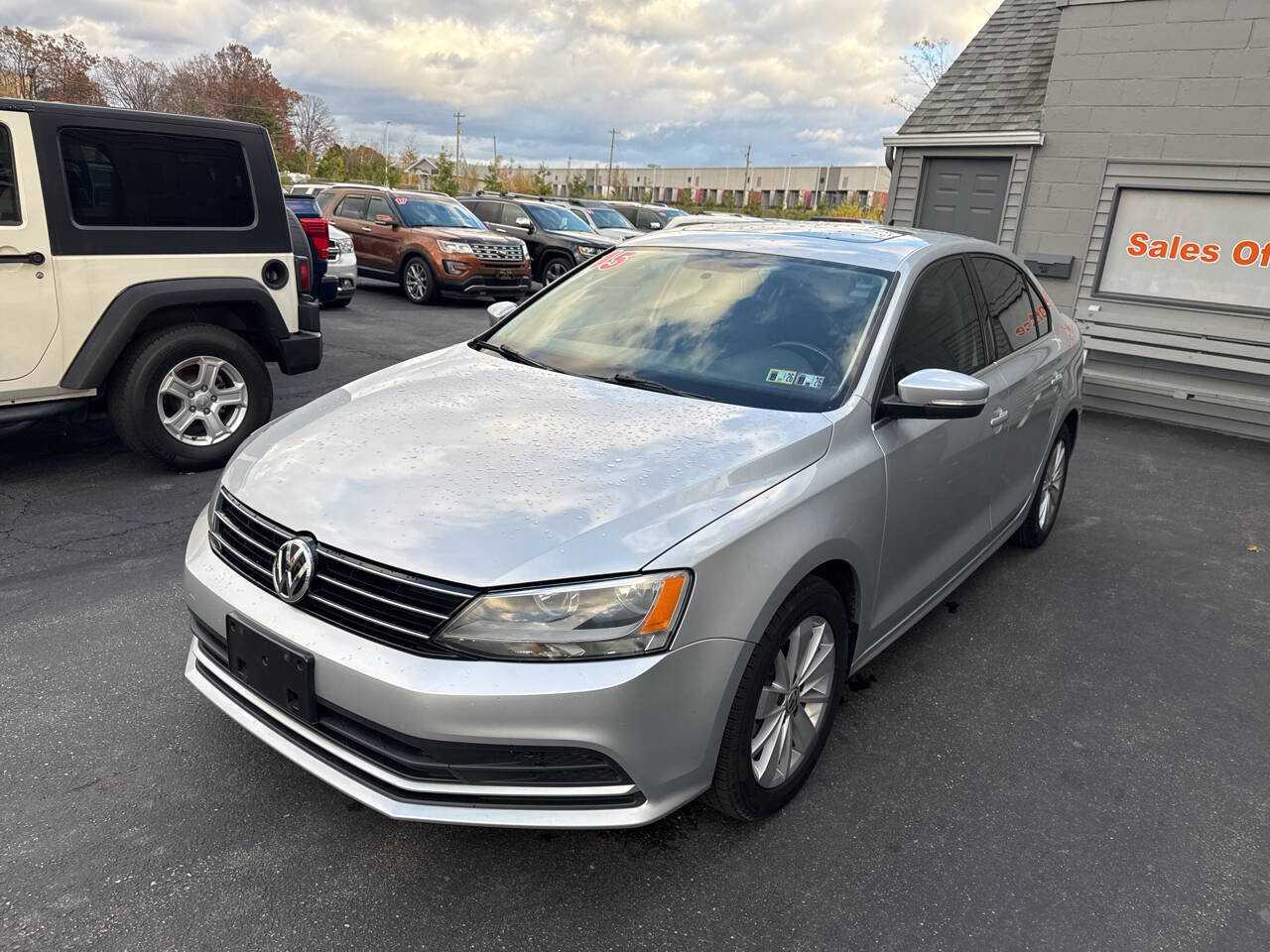 Used 2015 Volkswagen Jetta Sport image 3