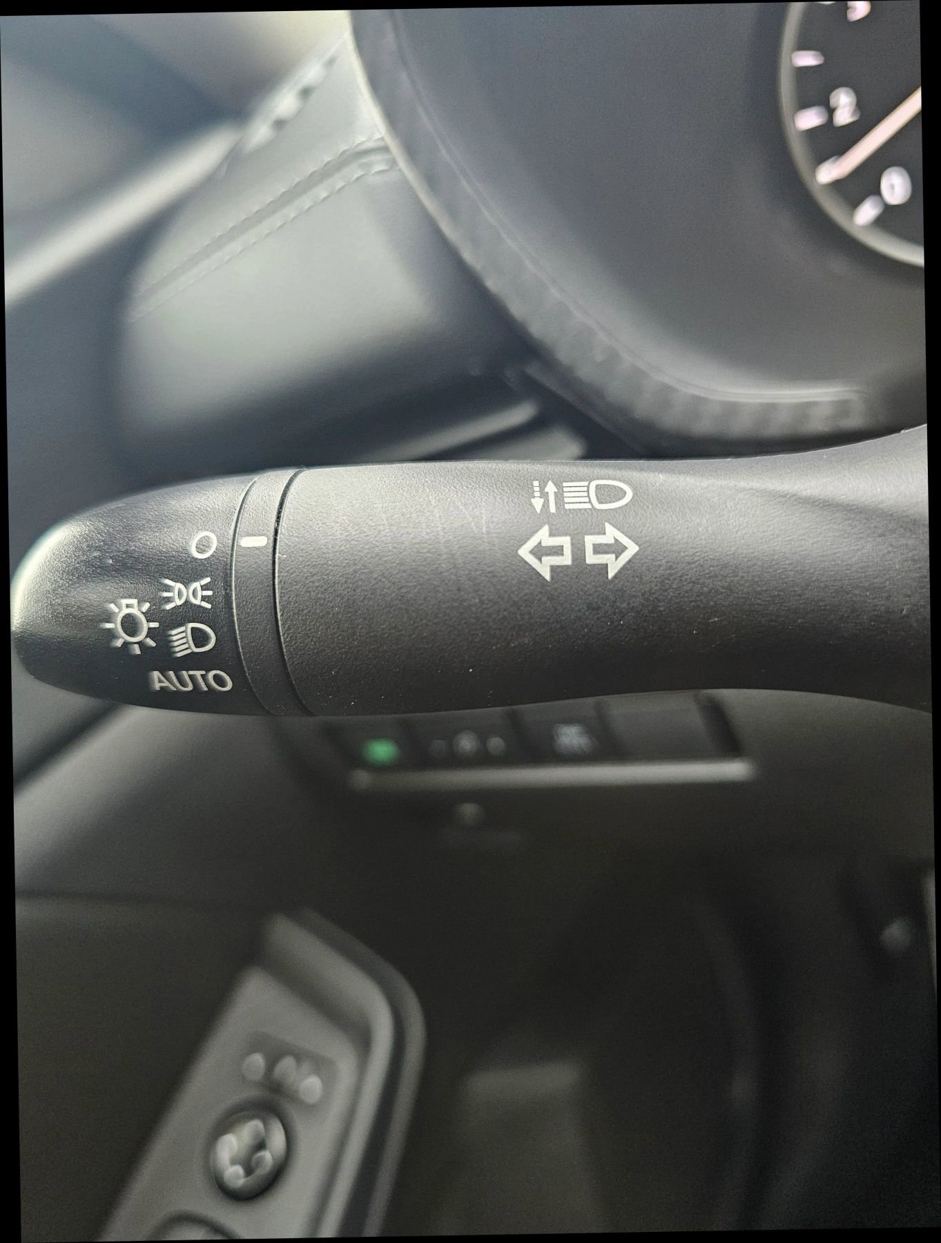 Used 2024 Nissan Sentra SV image 17
