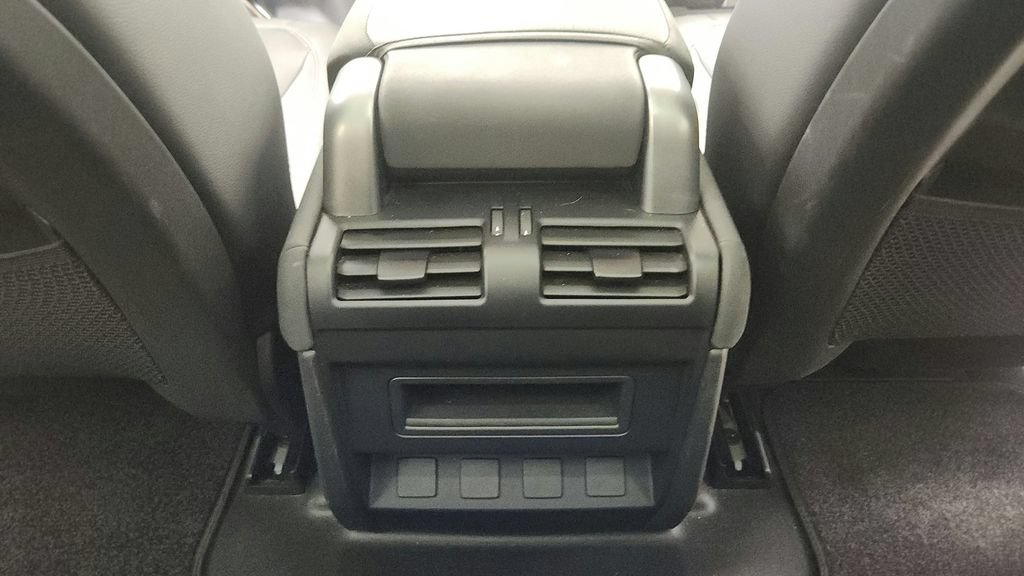 Used 2023 Land Rover Defender 90 S AWD/4WD image 31