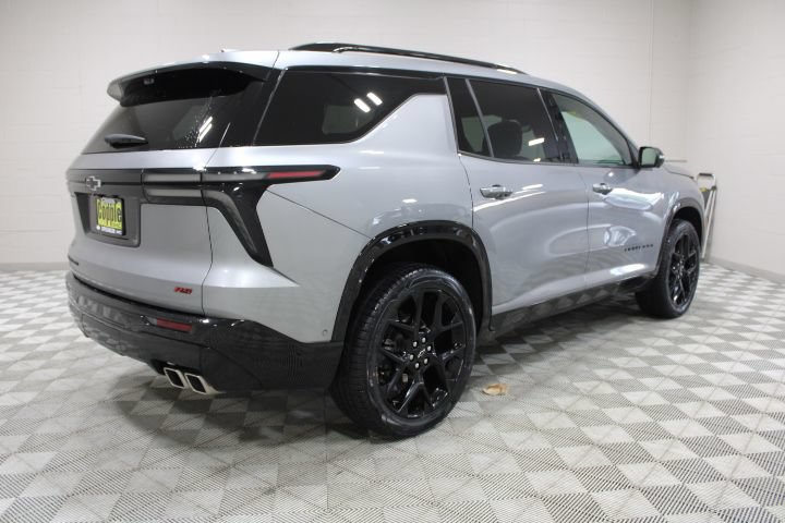 Used 2025 Chevrolet Traverse RS AWD/4WD image 12