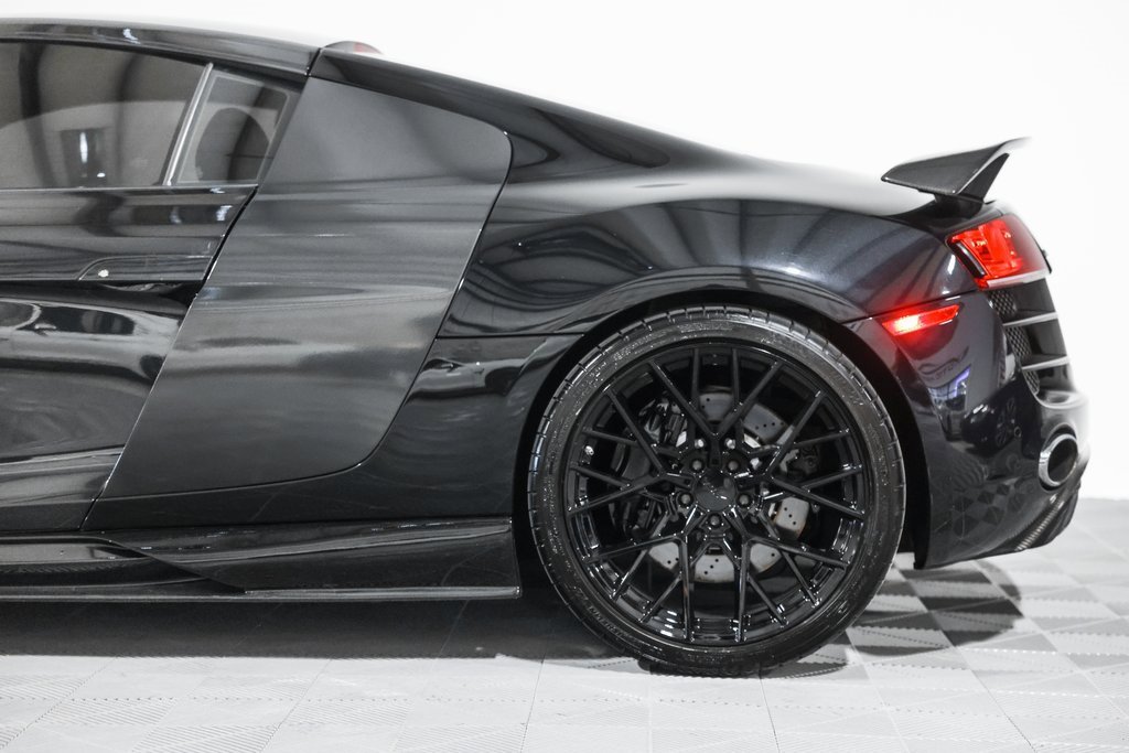 Used 2012 Audi R8 V10 w/ Enhanced Leather Pkg image 13