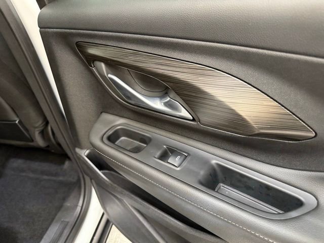 Used 2024 GMC Terrain SLE image 22
