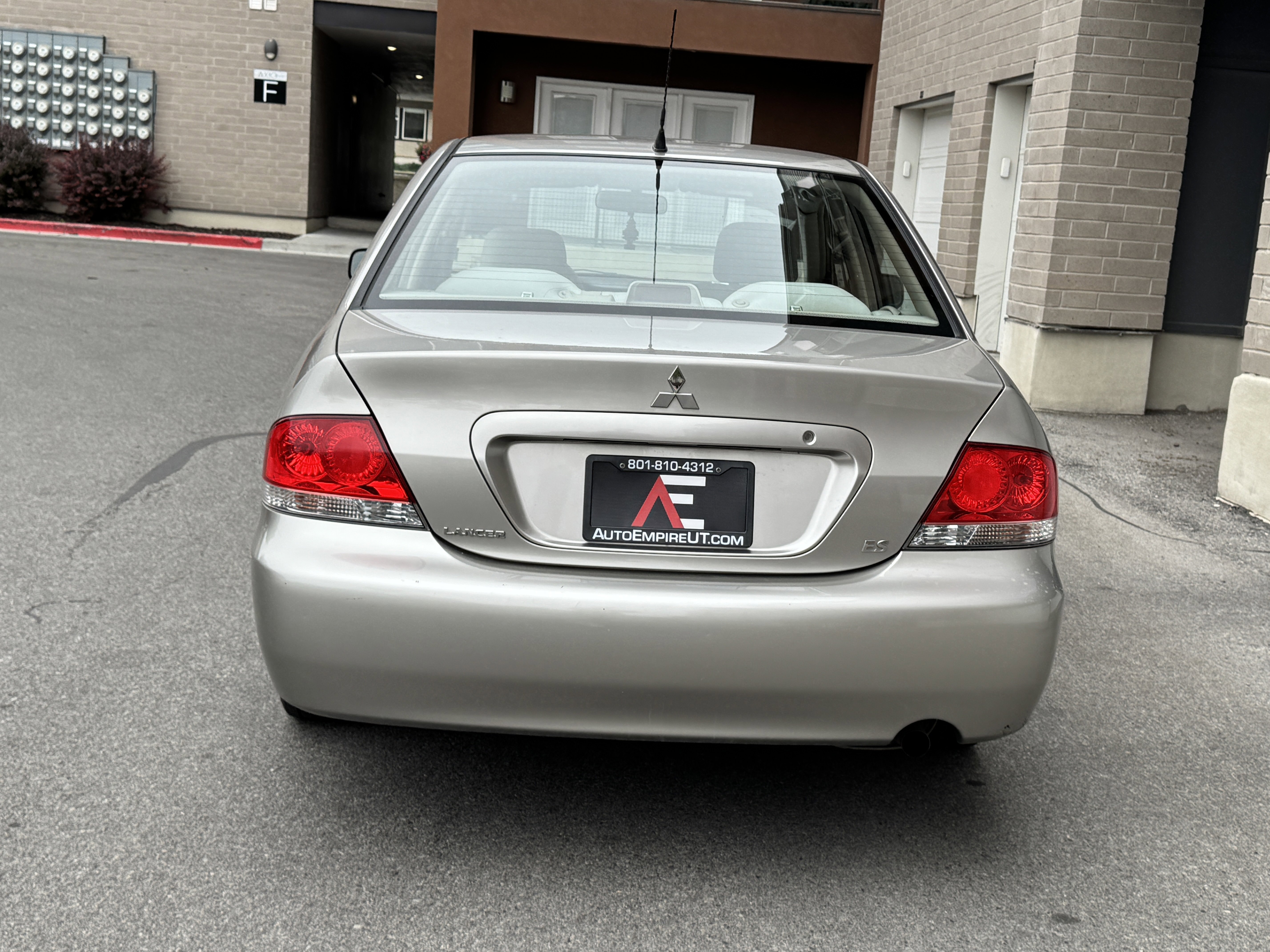 Used 2004 Mitsubishi Lancer ES FWD image 4
