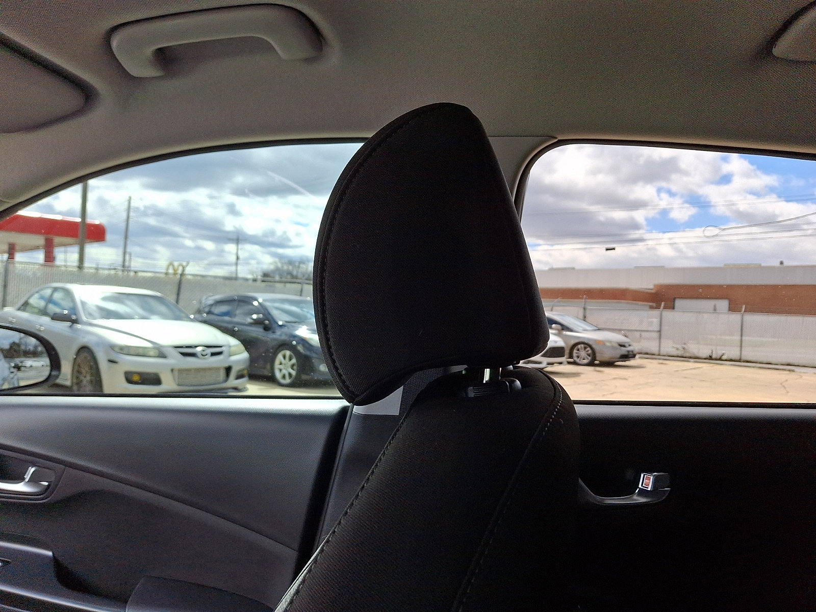 Certified 2023 Hyundai Kona SE w/ Cargo Package image 17