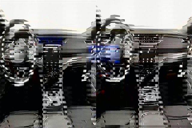 New 2025 Jeep Grand Cherokee Limited w/ Luxury Tech Group II image 6