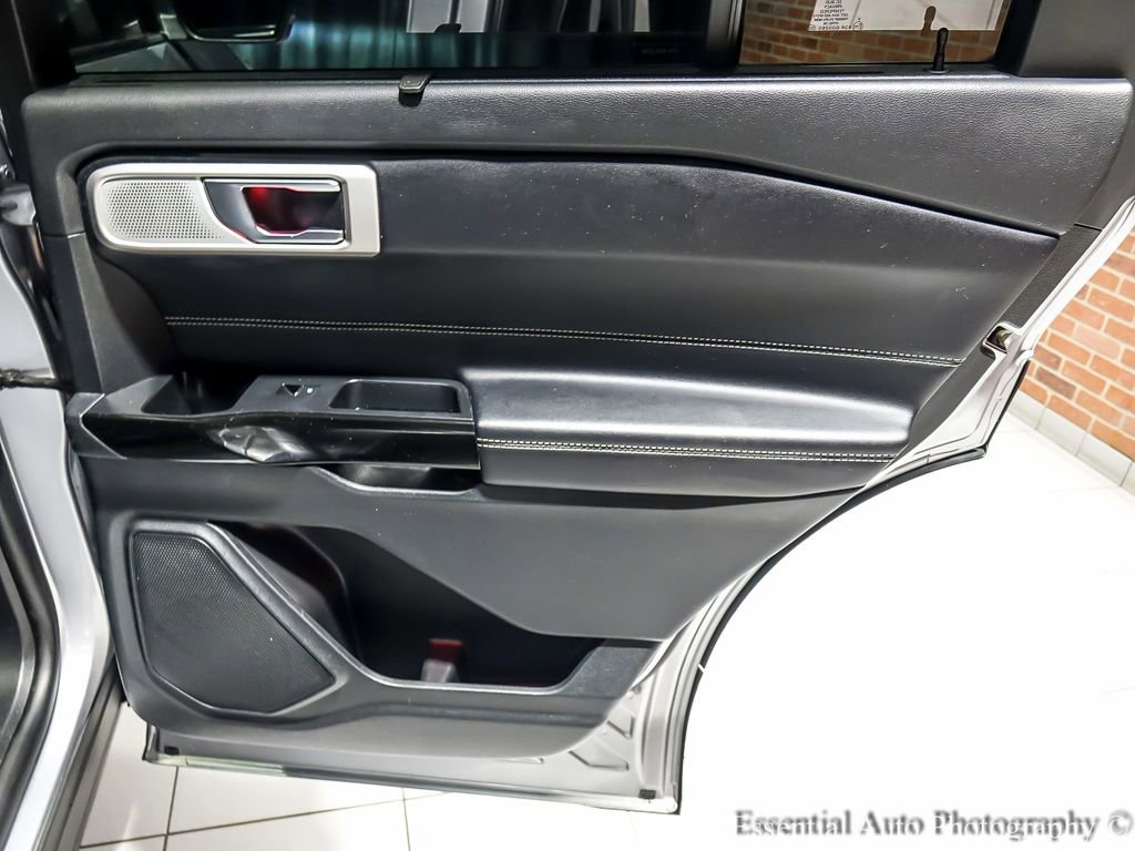 Used 2021 Ford Explorer ST w/ ST Street Pack image 32