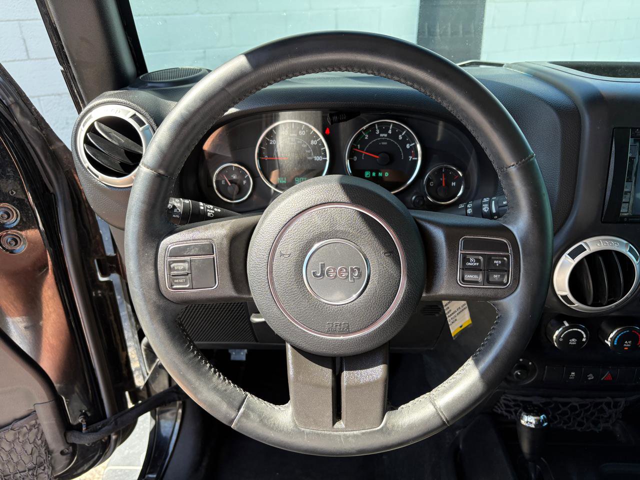 Used 2016 Jeep Wrangler Unlimited Sahara image 6