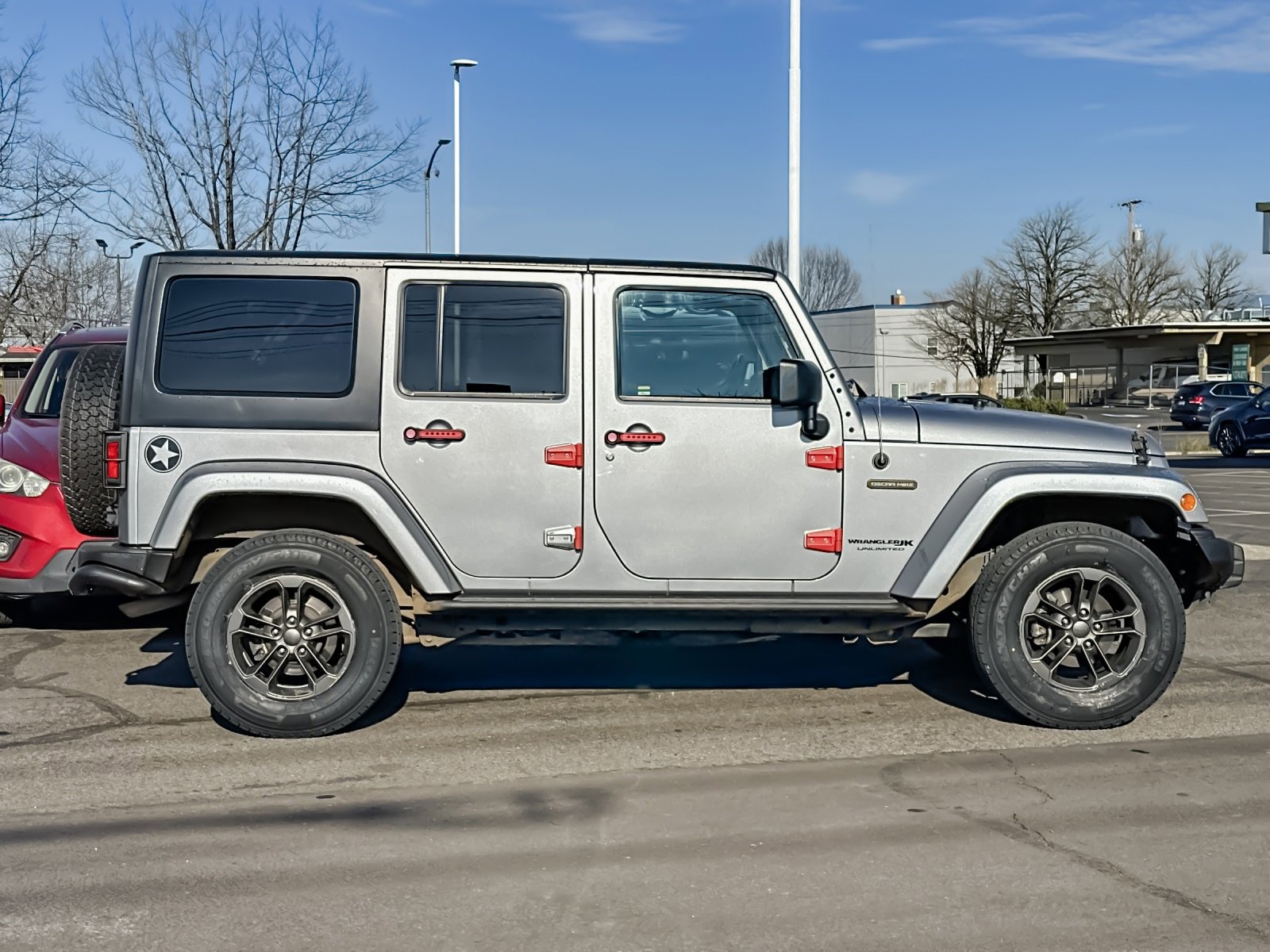 Used 2018 Jeep Wrangler Unlimited Sport image 3