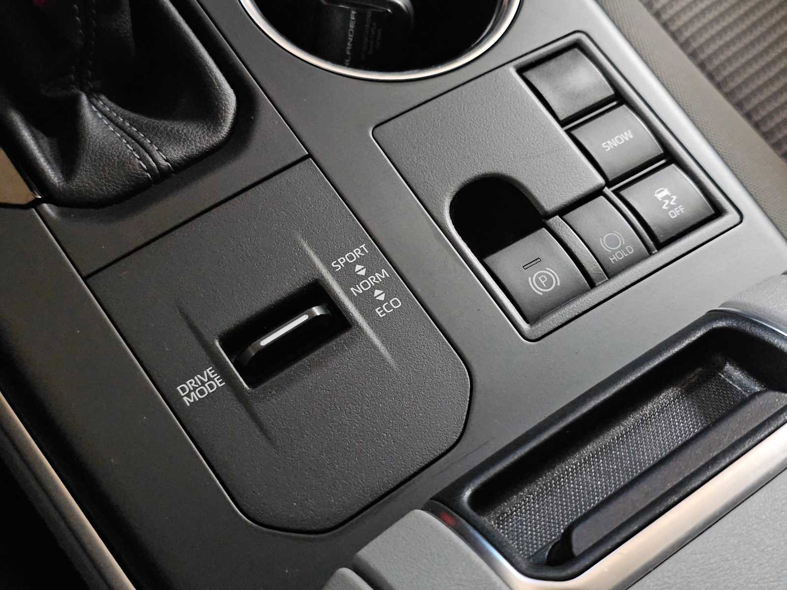 Used 2023 Toyota Highlander LE image 33