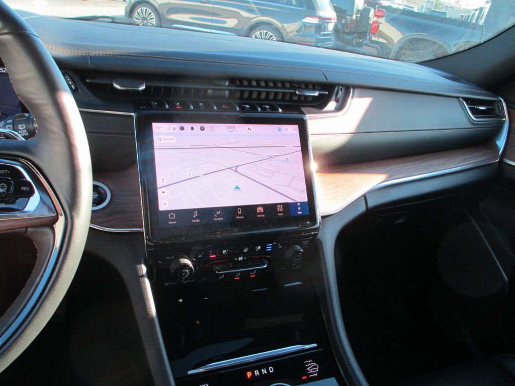 Used 2024 Jeep Grand Cherokee L Summit image 30