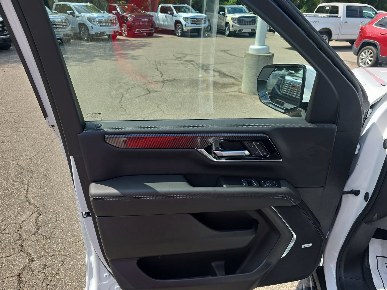 New 2026 GMC Yukon XL Elevation w/ LPO, Floor Liner Package AWD/4WD image 28