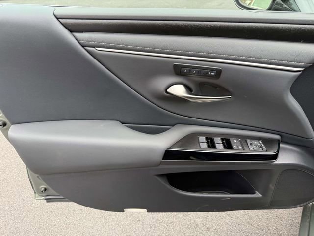 New 2025 Lexus ES 350 w/ Premium Package image 14