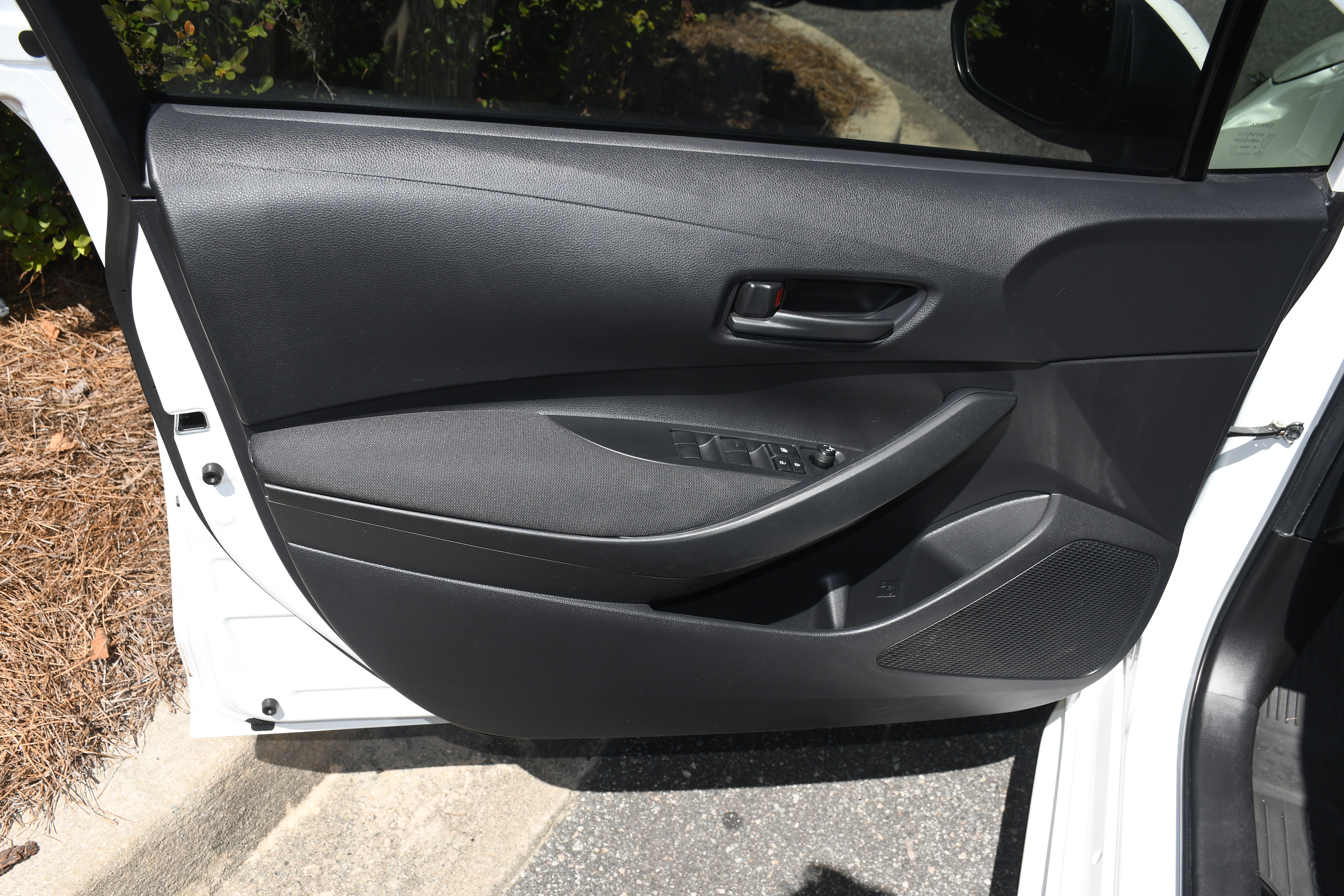 Certified 2022 Toyota Corolla LE FWD image 9