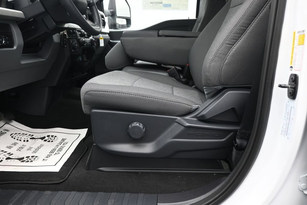 New 2026 Ford F250 XL w/ STX Appearance Package AWD/4WD image 10