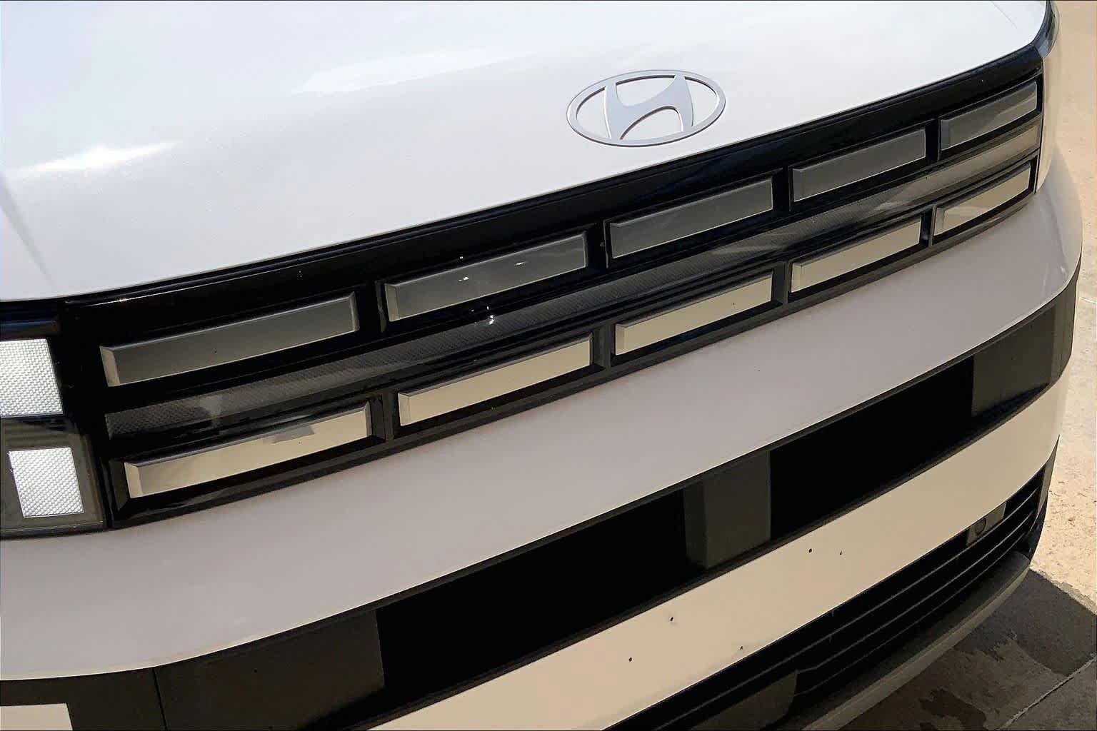 Certified 2026 Hyundai Santa Fe SE FWD image 32