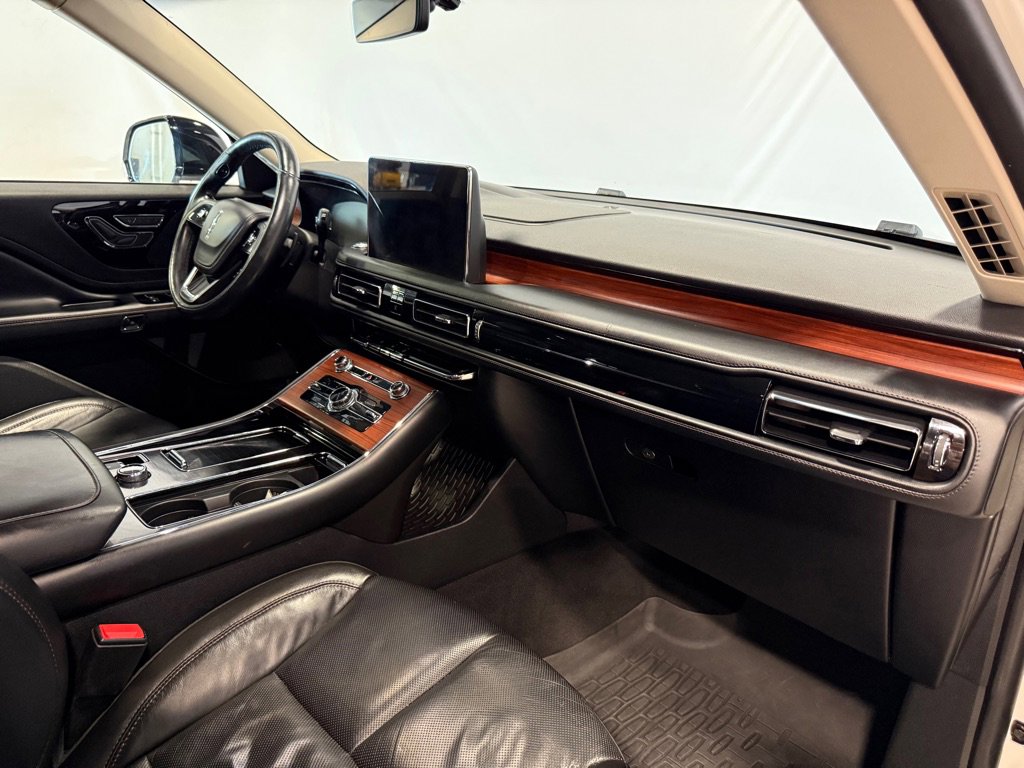 Used 2023 Lincoln Aviator Reserve w/ Elements Package Plus image 30