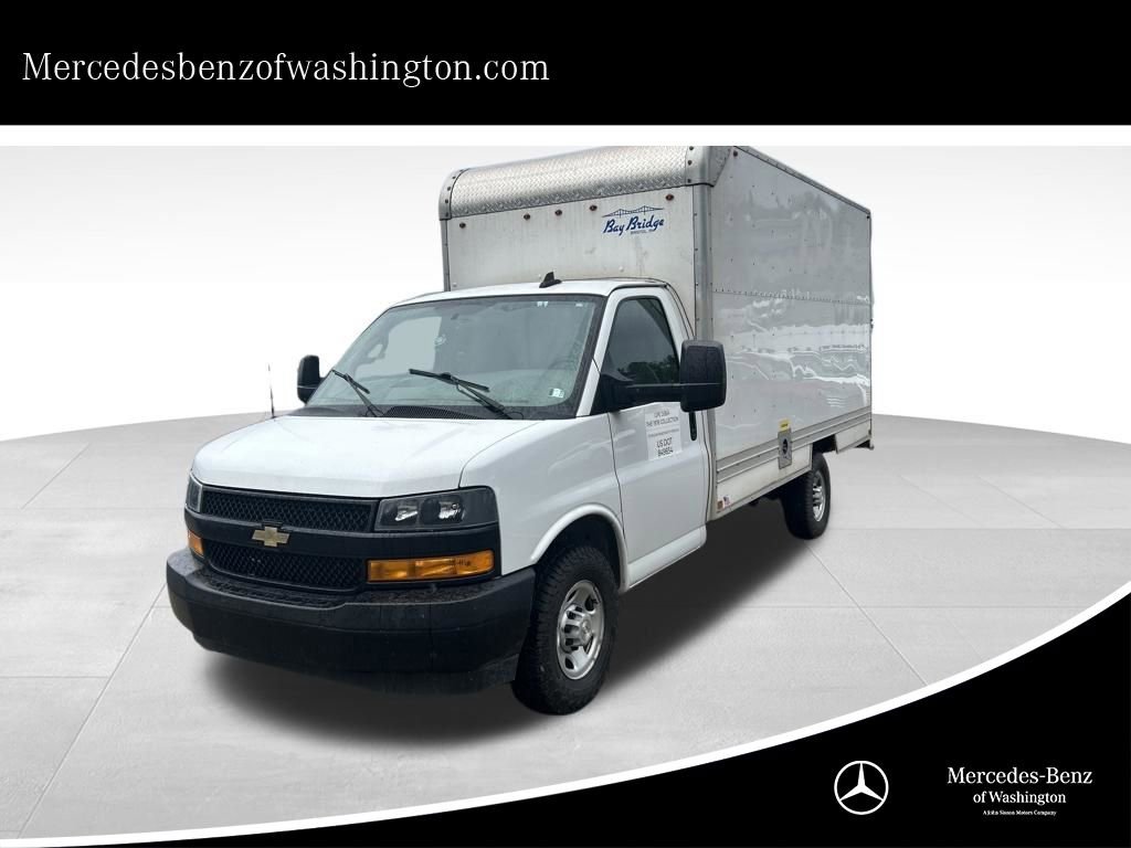 Used 2022 Chevrolet Express 3500 w/ Driver Convenience Package RWD image 1
