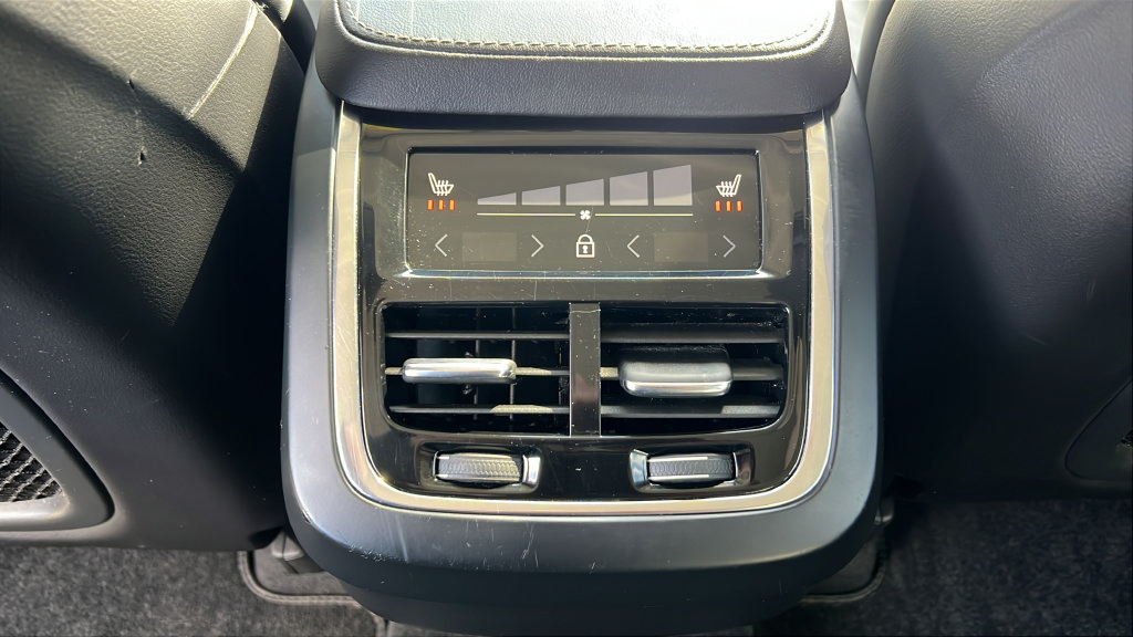 Used 2022 Volvo XC90 T6 Inscription w/ Climate Package AWD/4WD image 12