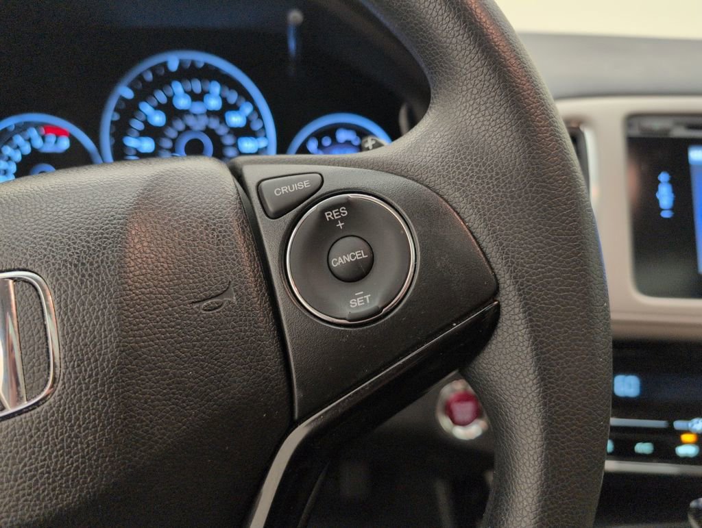 Used 2018 Honda HR-V EX image 43