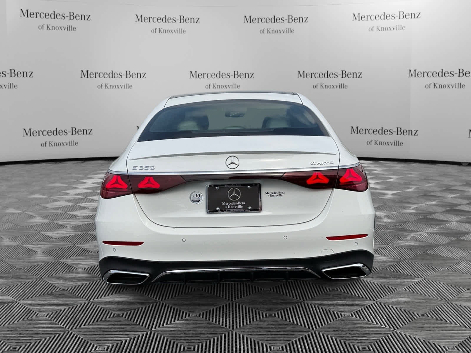 Used 2026 Mercedes-Benz E 350 4MATIC Sedan image 4