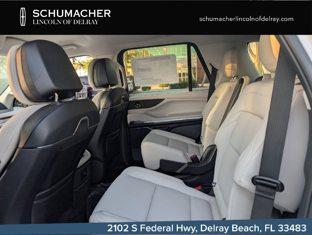 New 2026 Lincoln Navigator Premiere AWD/4WD image 13