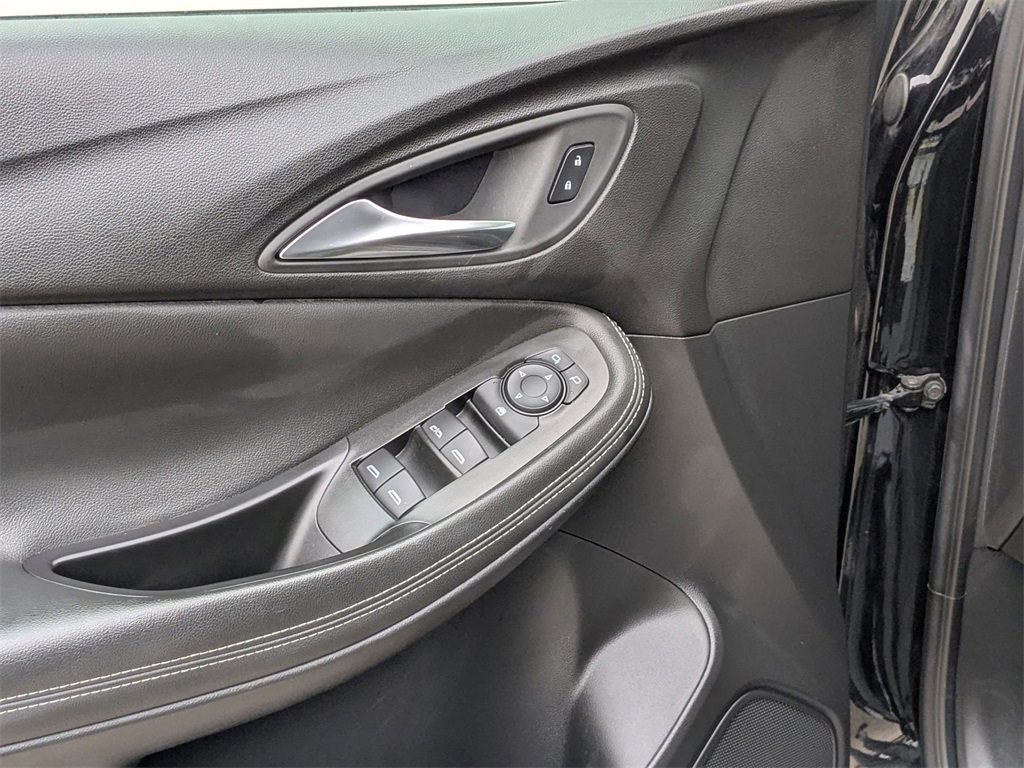 Used 2024 Buick Encore GX Sport Touring image 13