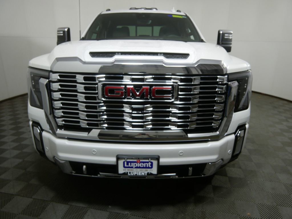 Used 2024 GMC Sierra 3500 Denali w/ Denali Reserve Package image 7