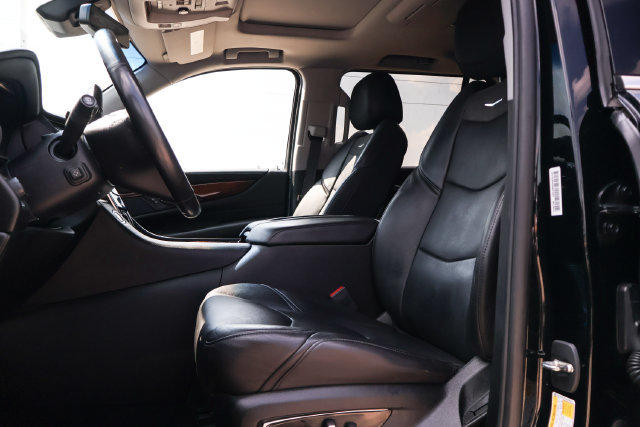 Used 2019 Cadillac Escalade ESV Premium Luxury RWD image 12