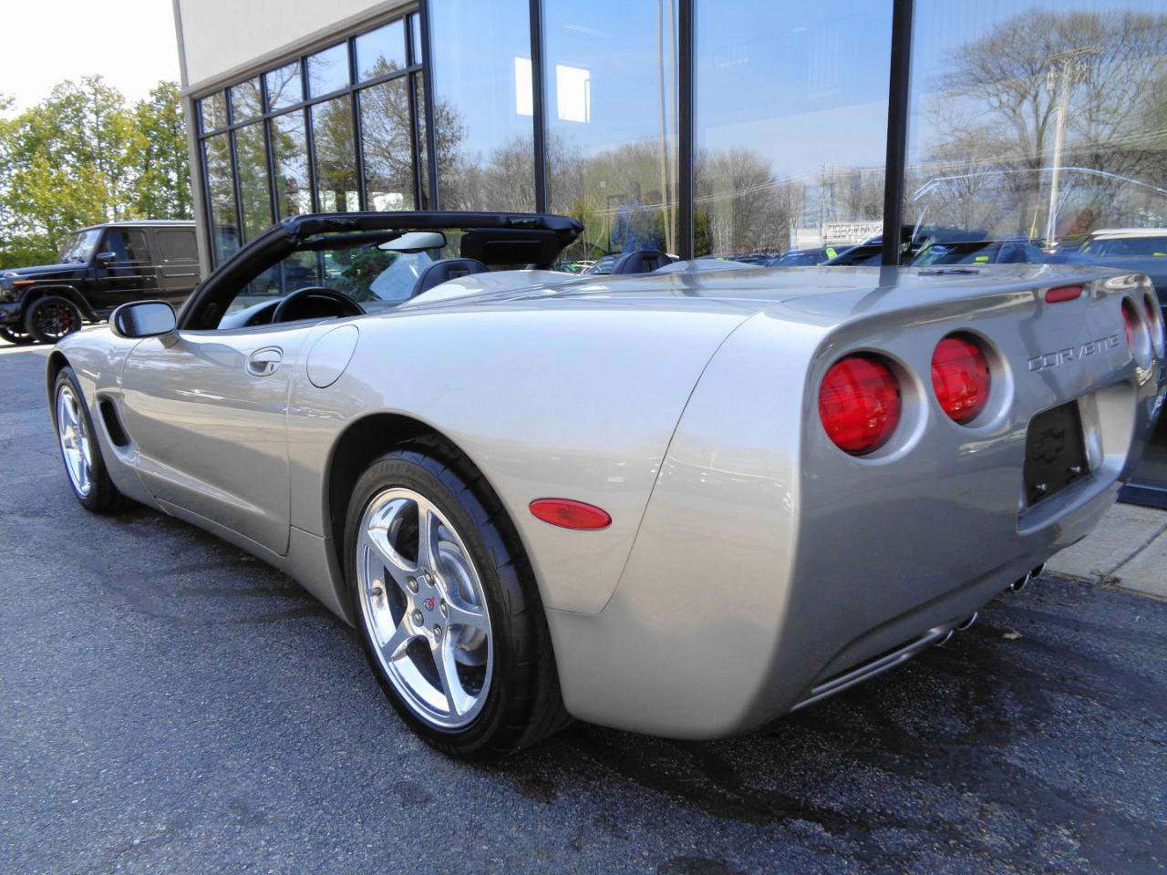 Used 2002 Chevrolet Corvette Convertible w/ Preferred Equipment Group2 image 7