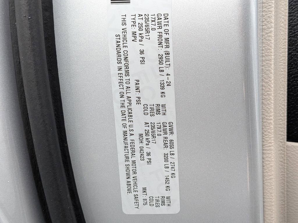 Used 2024 Chrysler Pacifica Touring-L image 34