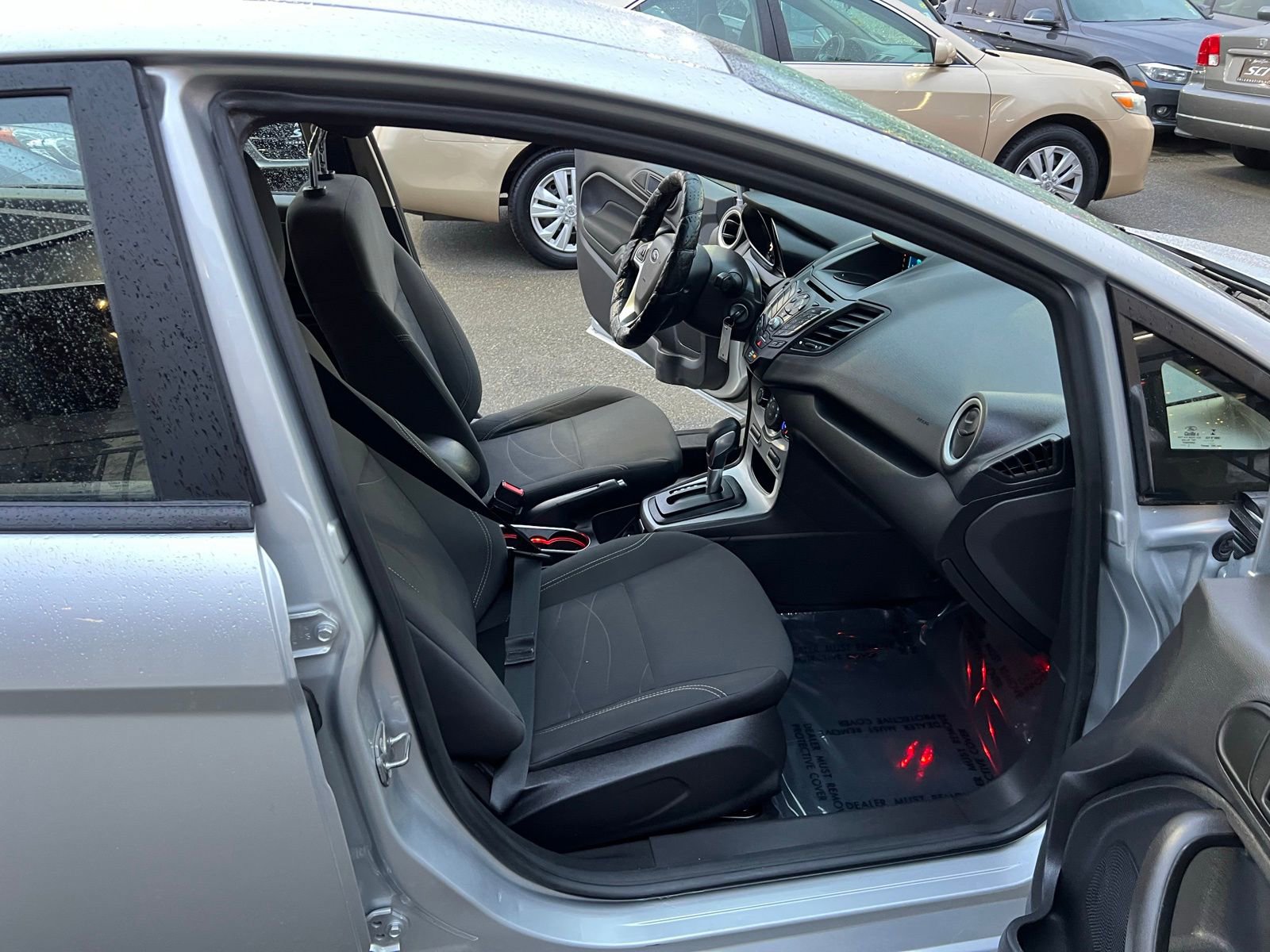 Used 2017 Ford Fiesta SE FWD image 14