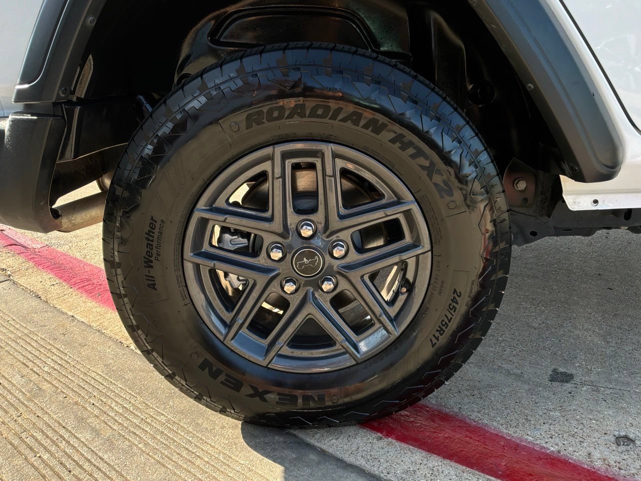 Used 2025 Jeep Wrangler Unlimited Sport AWD/4WD image 9