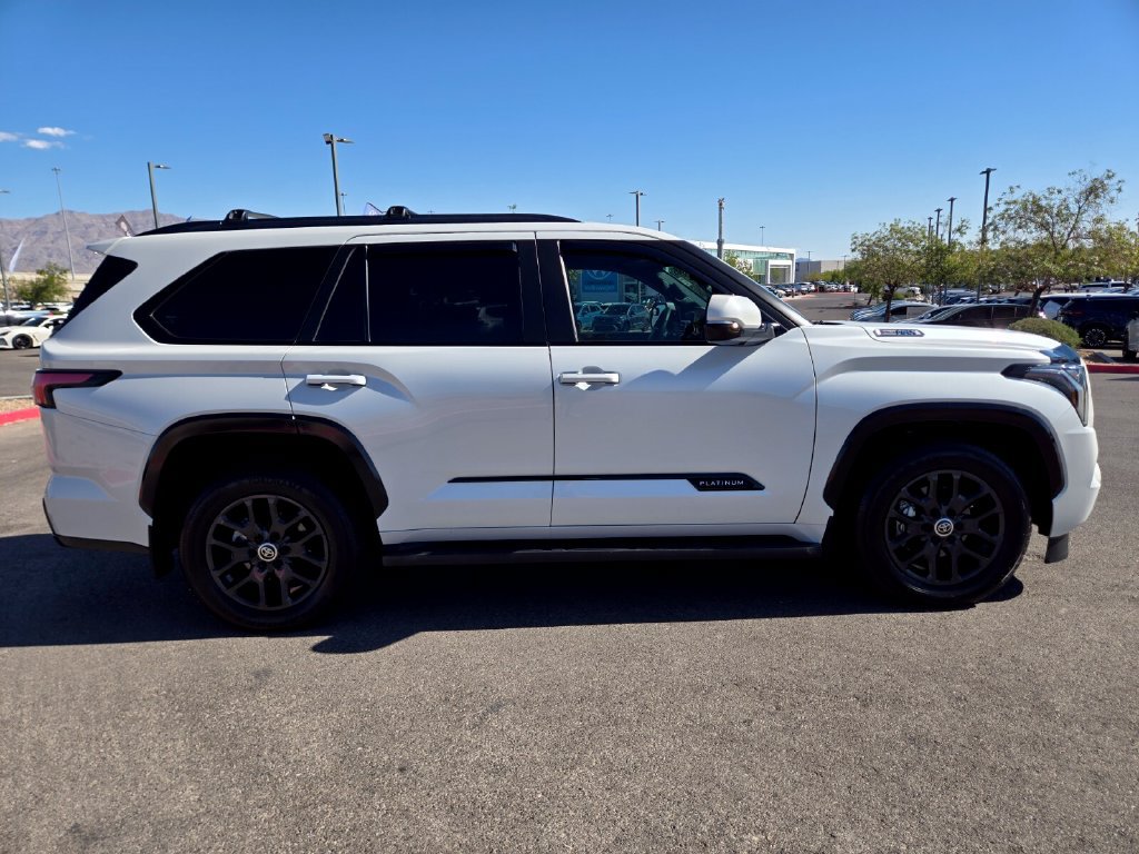 Used 2024 Toyota Sequoia Platinum AWD/4WD image 7