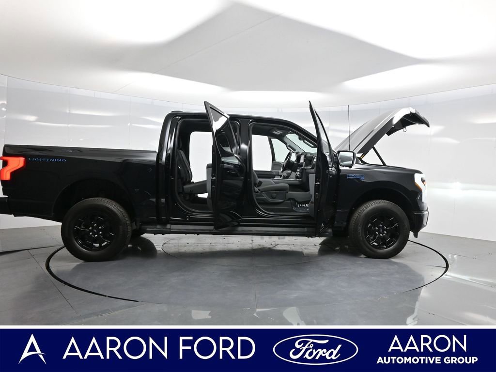 Used 2025 Ford F150 Lightning XLT image 4