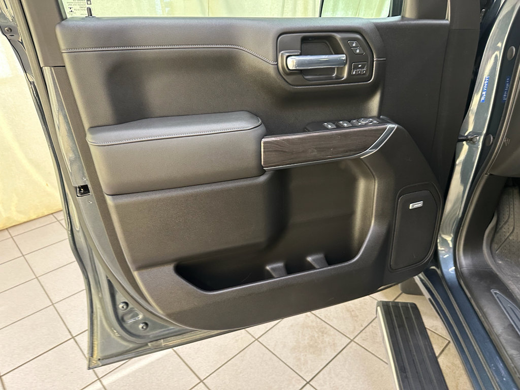 Used 2020 Chevrolet Silverado 1500 LTZ w/ LTZ Plus Package AWD/4WD image 32